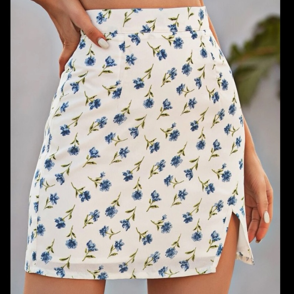 Shein White & Blue Floral High Waisted Mini Skirt